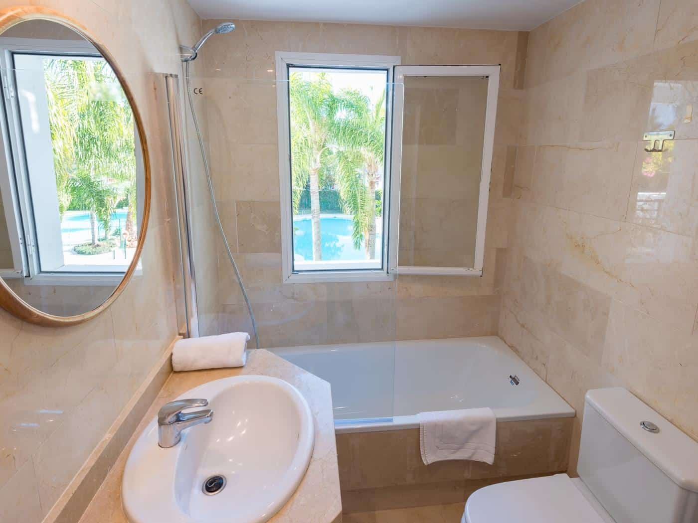 CONTEMPORARY CENTRAL APARTMENT, Puerto Banús, Imagen 24