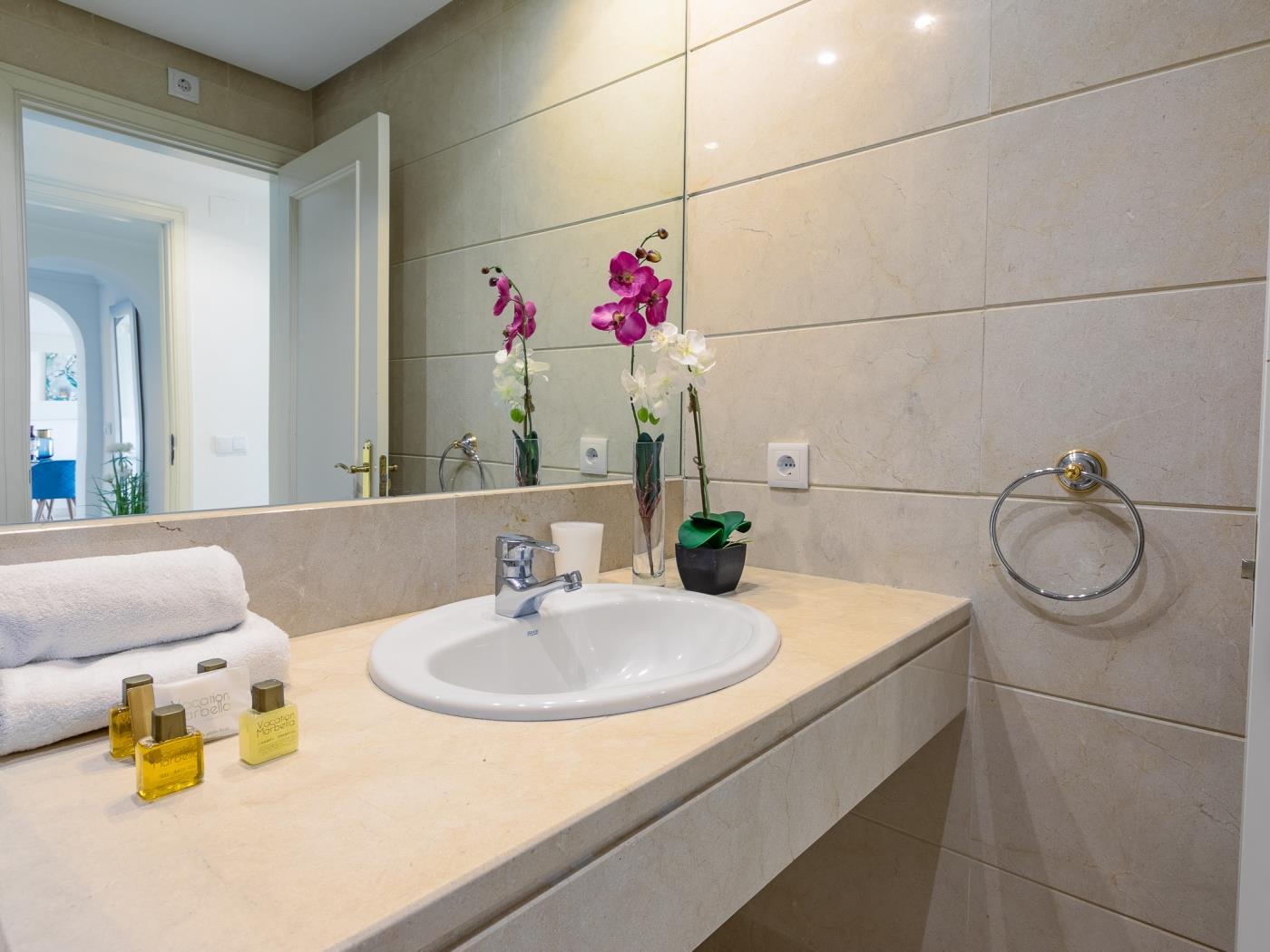 MARINA DE BANUS BEACH RETREAT, Puerto Banús, Imagen 28